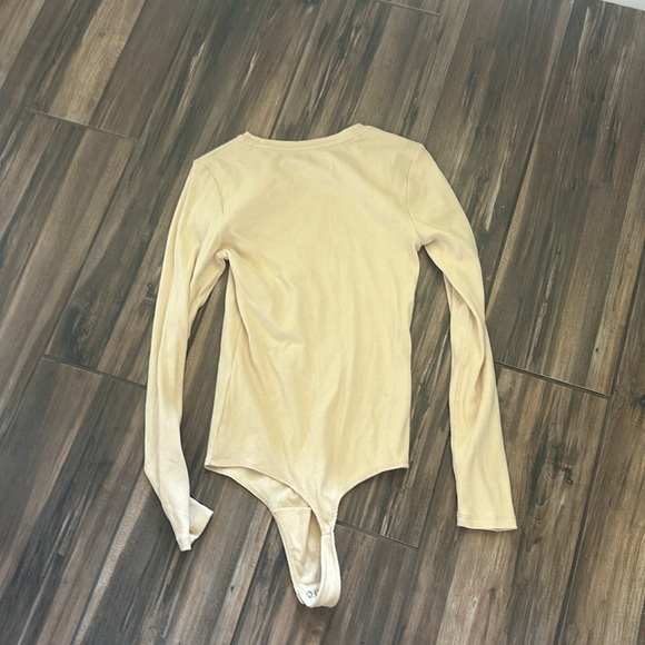 Abercrombie and fitch bodysuit - Picture 3 of 3